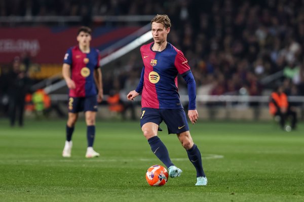 高杠杆股票配资平台 阿斯: 德容的续约因他与经纪人解除关系而受到拖延, 但没离队风险