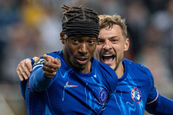 线上股票炒股配资 理查兹: 不理解阿森纳想要马杜埃凯, 难道他能替代萨卡吗?